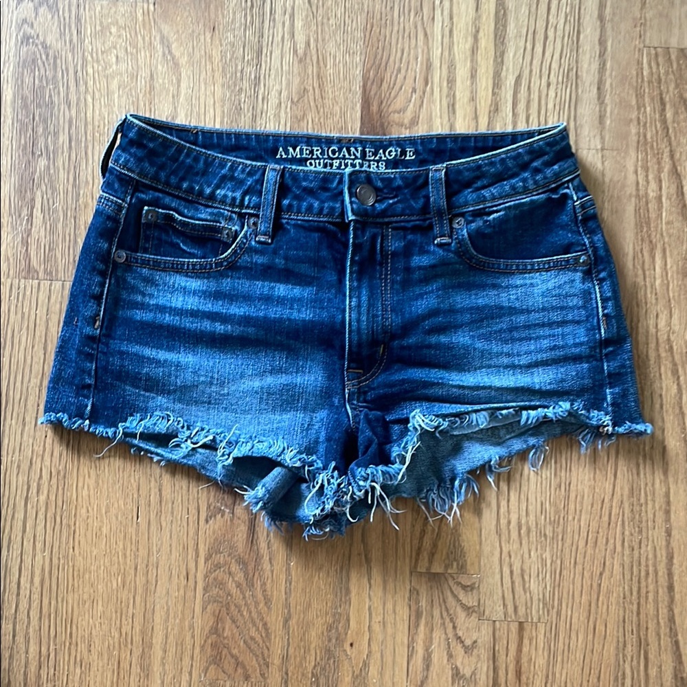 American Eagle Blue Jean Shorts Frayed Hem Size 4